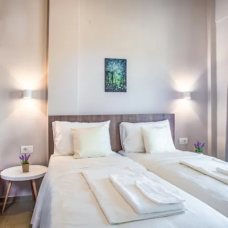 Apartahotel Evelyn Stavrós